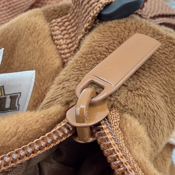 M&M's‎ World Ms. Brown Plush Backpack 18.5" Bag Glasses Heels New with Tag 2014 - Picture 12 of 14